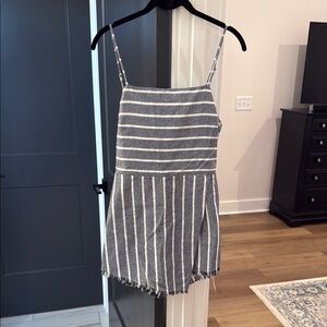Vestique Gray and White Spaghetti Strap Sundress